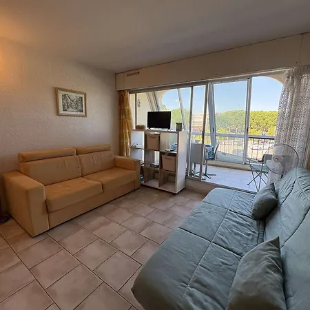Apartment Avec Piscine - 6 Pers. - Fr-1-250-343 Le Grau-du-Roi